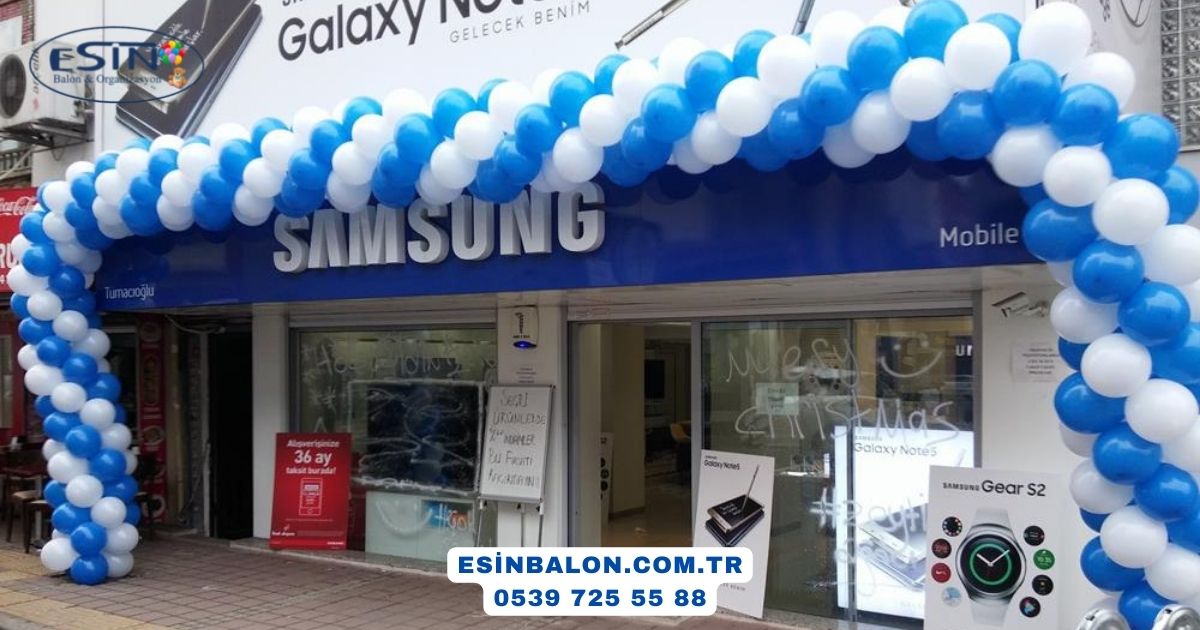 Modern sahne mavi beyaz sünnet balon — Esin Balon İstanbul