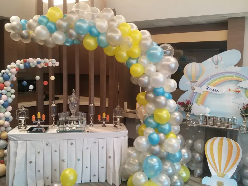 İstanbul balon figürleri uygulaması — Esin Balon organizasyon