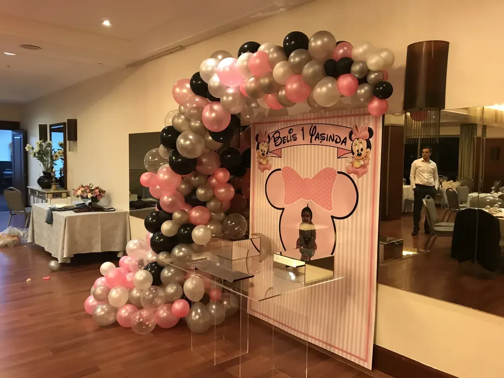 İstanbul balon figürleri uygulaması — Esin Balon organizasyon