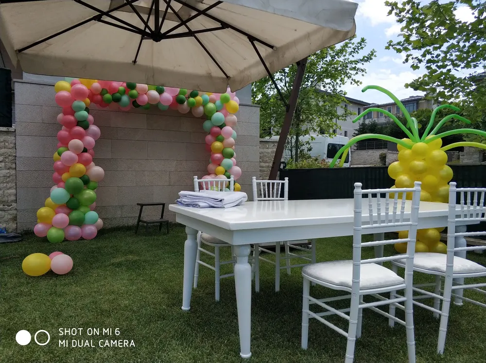 Balon Figürleri örneği, profesyonel kurulum — Esin Balon