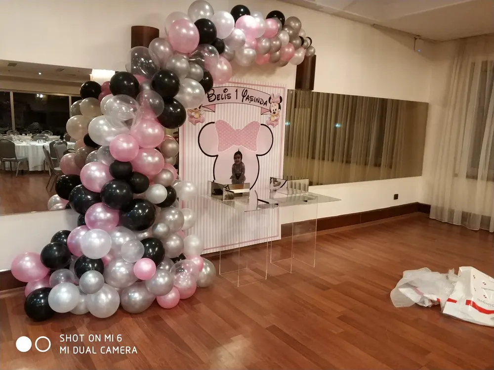 İstanbul balon figürleri uygulaması — Esin Balon organizasyon