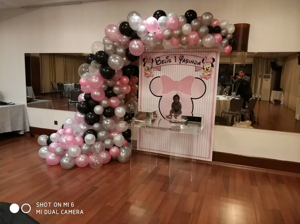 İstanbul balon figürleri uygulaması — Esin Balon organizasyon