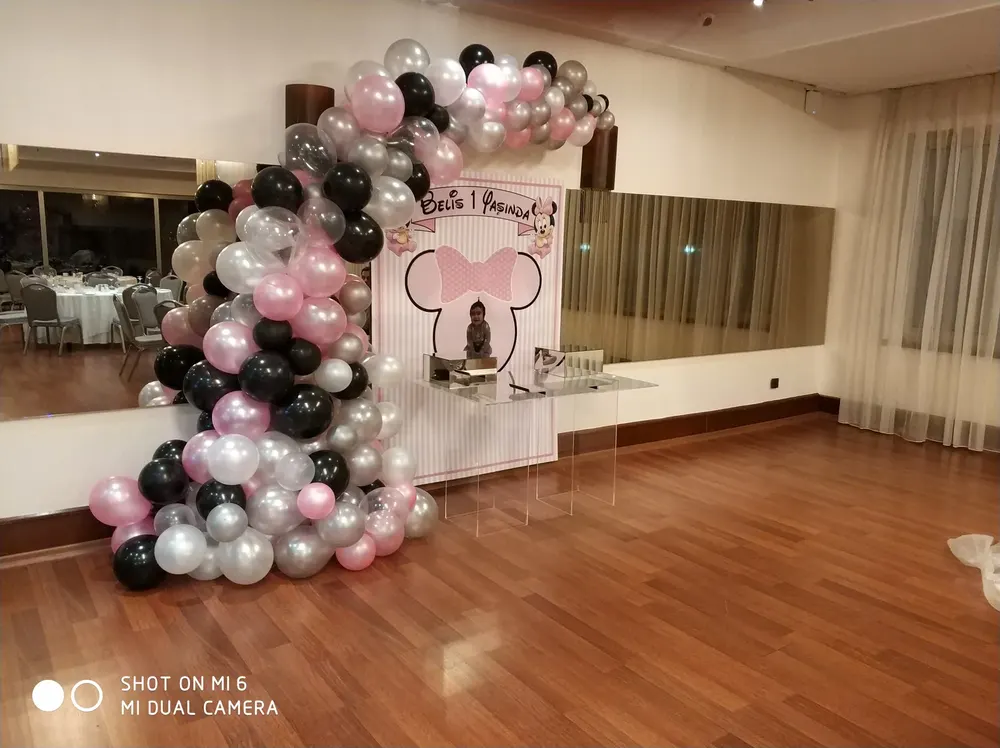 İstanbul balon figürleri uygulaması — Esin Balon organizasyon