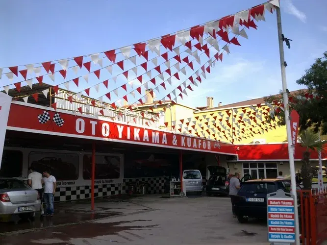 İstanbul bayrak süsleme uygulaması — Esin Balon organizasyon