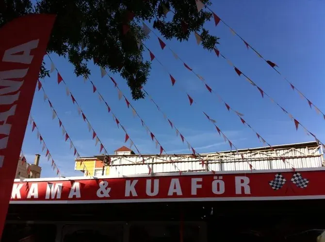 İstanbul bayrak süsleme uygulaması — Esin Balon organizasyon