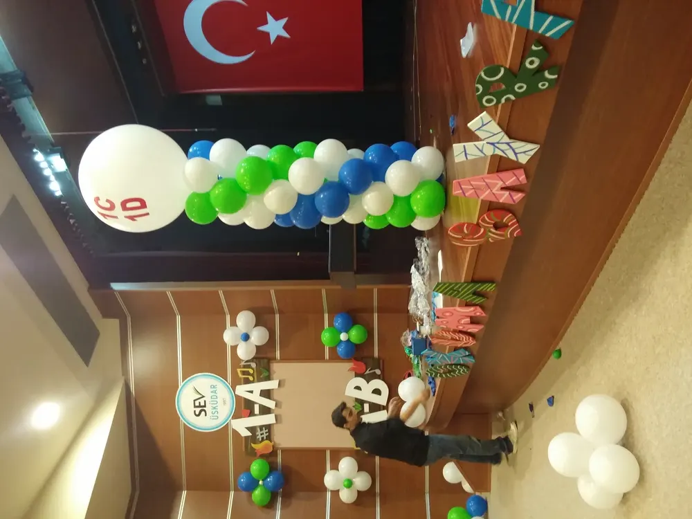 Dikme Sütun Balon Süsleme çalışması — Esin Balon İstanbul