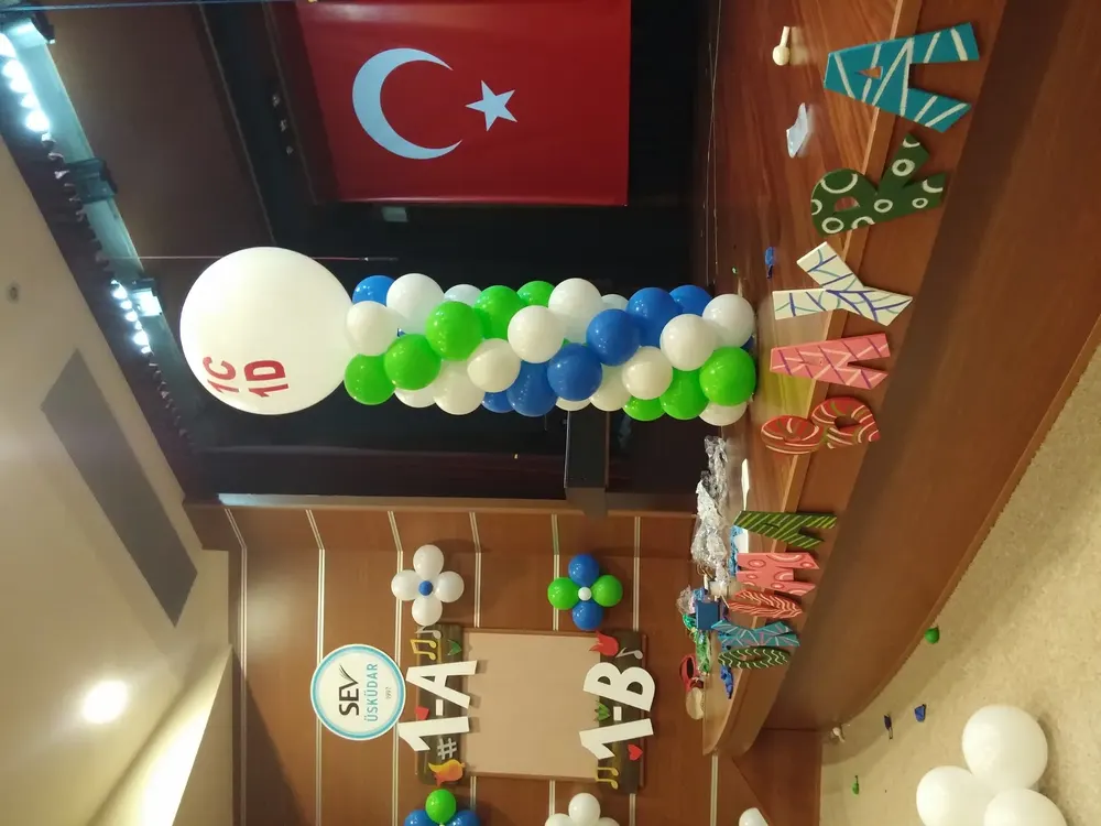 Dikme Sütun Balon Süsleme çalışması — Esin Balon İstanbul