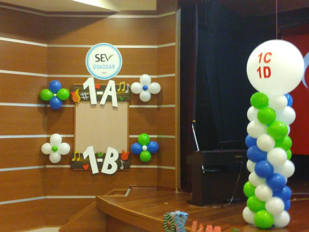 İstanbul dikme sütun balon süsleme uygulaması — Esin Balon organizasyon