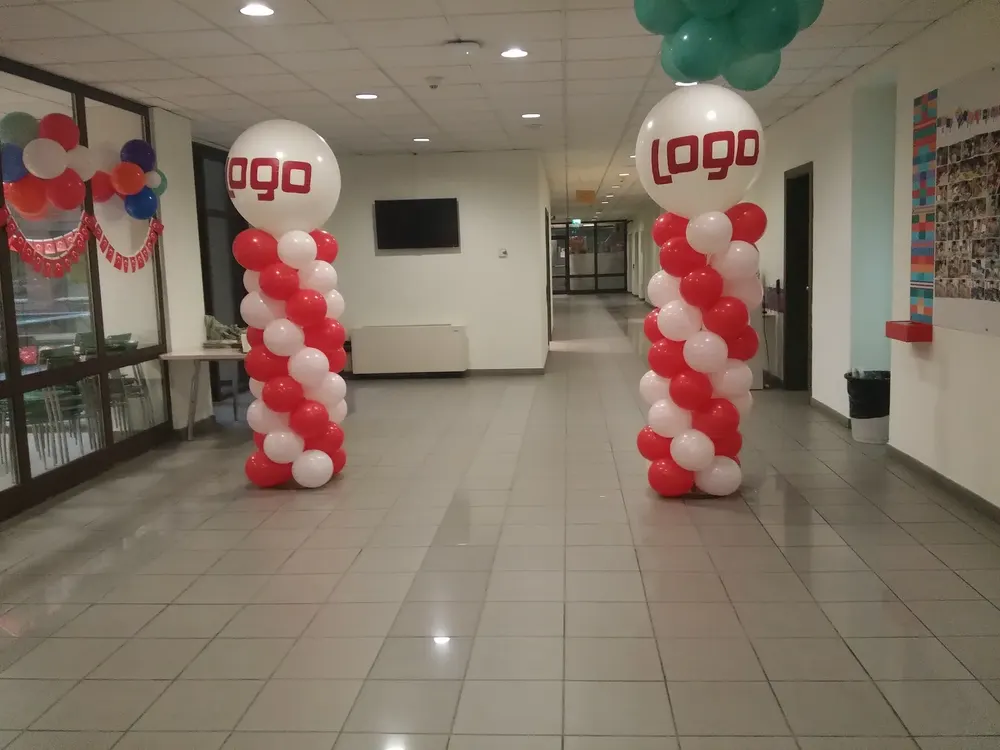Dikme Sütun Balon Süsleme örneği, profesyonel kurulum — Esin Balon