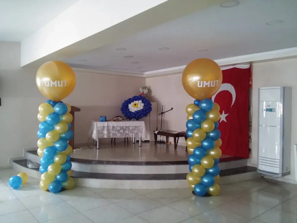 İstanbul dikme sütun balon süsleme uygulaması — Esin Balon organizasyon
