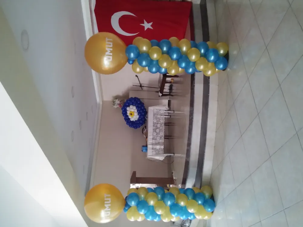İstanbul dikme sütun balon süsleme uygulaması — Esin Balon organizasyon