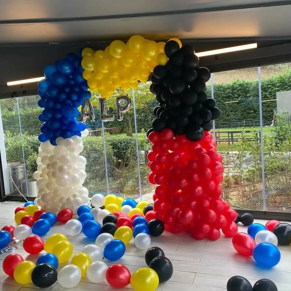 Doğum Günü Balon Süsleme örneği, profesyonel kurulum — Esin Balon