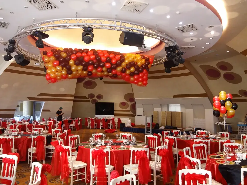 Dökme Balon örneği, profesyonel kurulum — Esin Balon