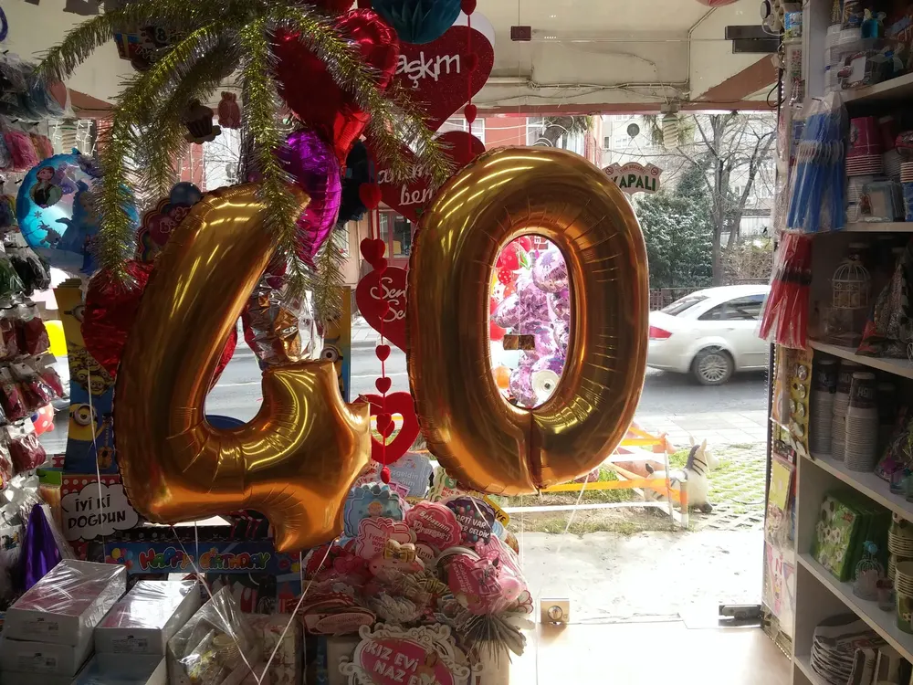 İstanbul folyo harf ve rakam balon uygulaması — Esin Balon organizasyon