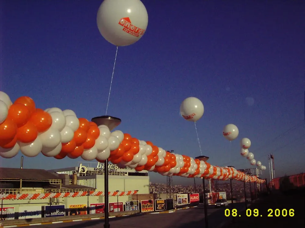 Jumbo Balon örneği, profesyonel kurulum — Esin Balon