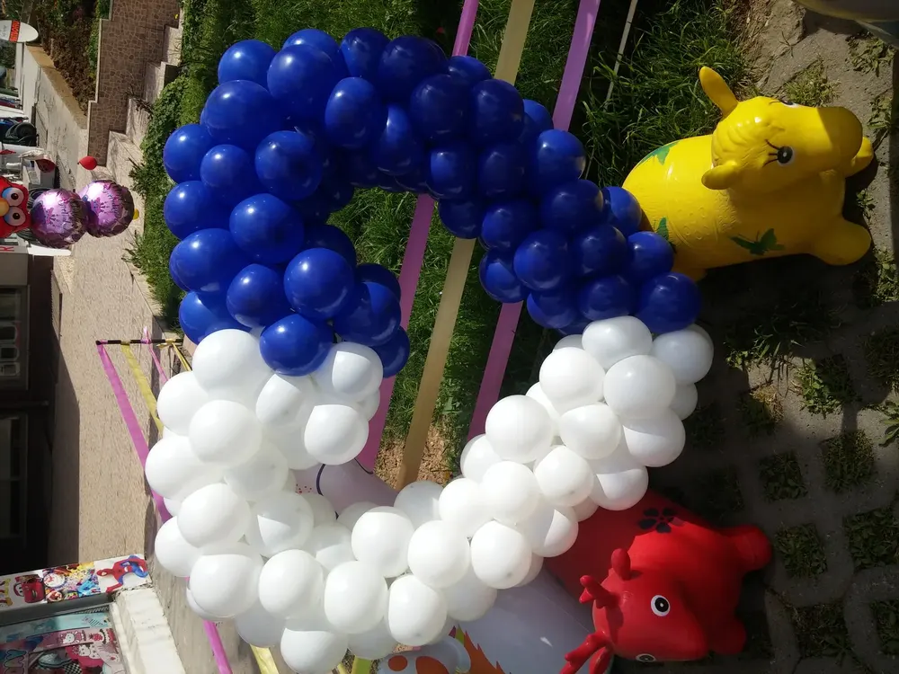 Kalpli Uçan Balon örneği, profesyonel kurulum — Esin Balon