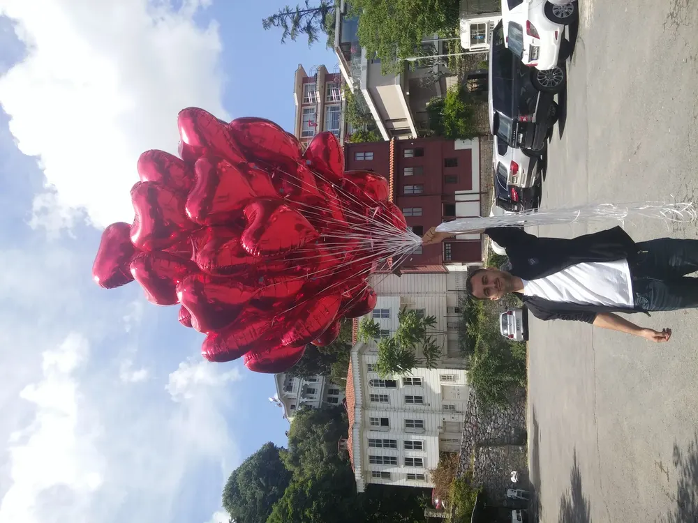 Kalpli Uçan Balon örneği, profesyonel kurulum — Esin Balon