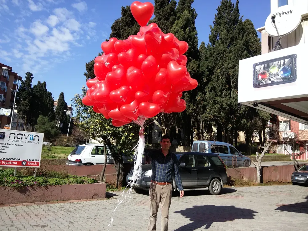 Kalpli Uçan Balon örneği, profesyonel kurulum — Esin Balon