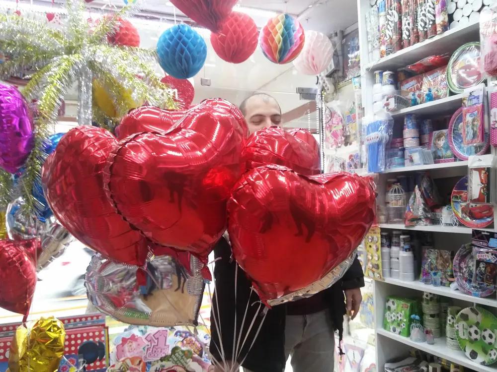 Kalpli Uçan Balon örneği, profesyonel kurulum — Esin Balon