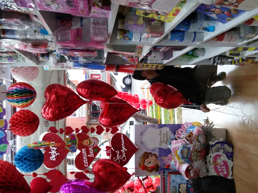 İstanbul kalpli uçan balon uygulaması — Esin Balon organizasyon