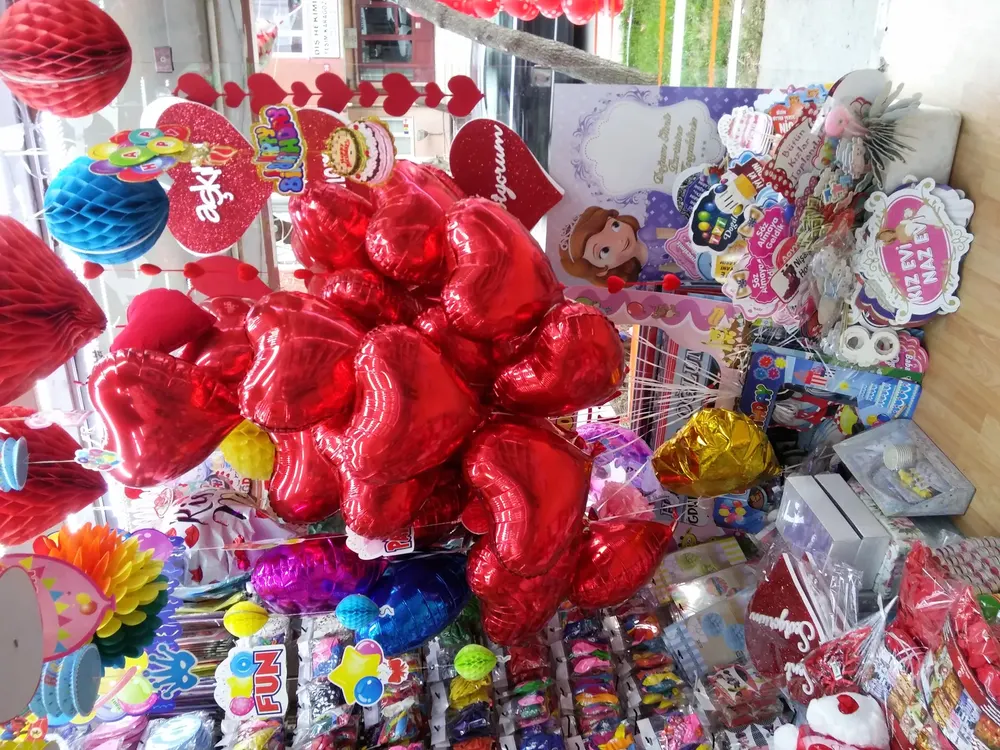 Kalpli Uçan Balon örneği, profesyonel kurulum — Esin Balon