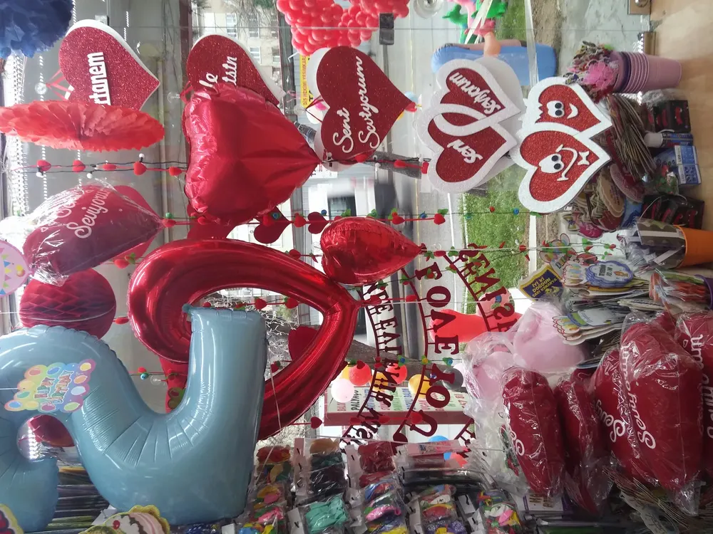 Kalpli Uçan Balon örneği, profesyonel kurulum — Esin Balon