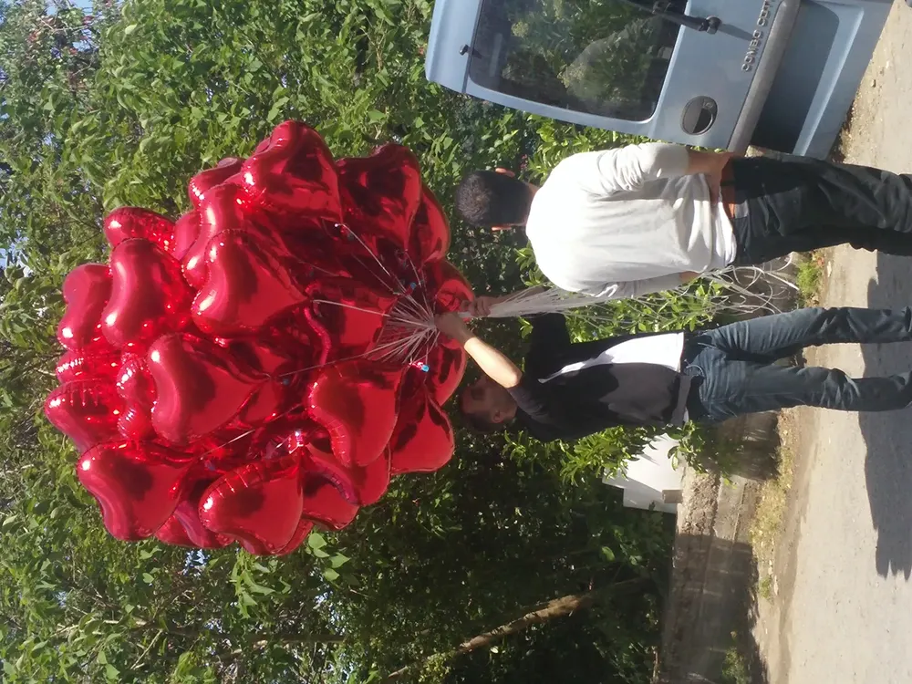 Kalpli Uçan Balon örneği, profesyonel kurulum — Esin Balon