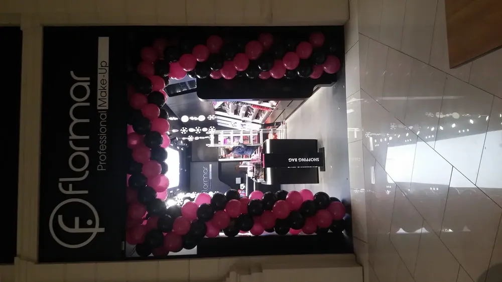 Kapı Takı Balon Süsleme örneği, profesyonel kurulum — Esin Balon