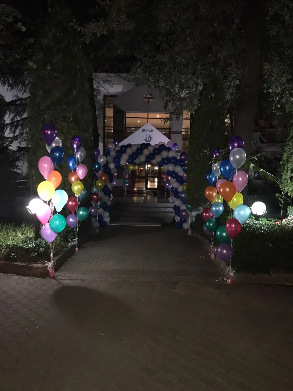 Kapı Takı Balon Süsleme çalışması — Esin Balon İstanbul