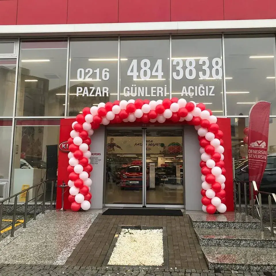 Kapı Takı Balon Süsleme çalışması — Esin Balon İstanbul
