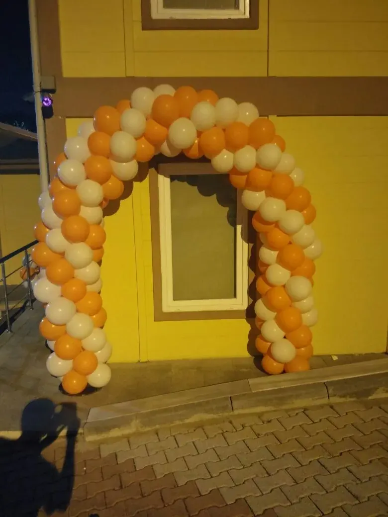 Kapı Takı Balon Süsleme çalışması — Esin Balon İstanbul