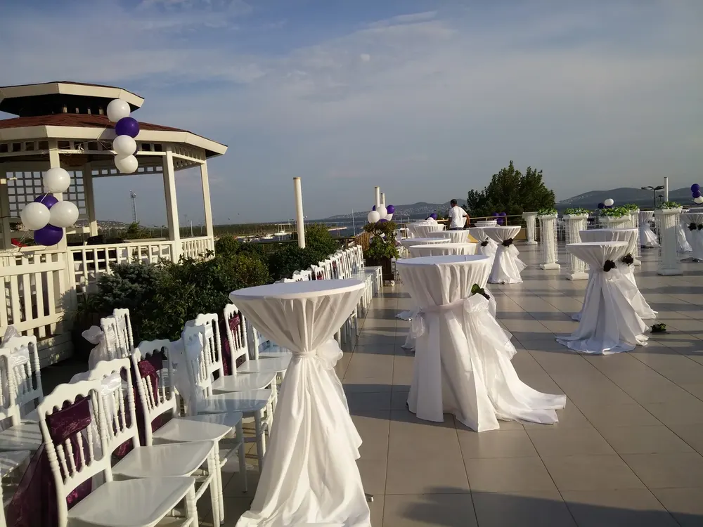 Kokteyl Bistro Masası çalışması — Esin Balon İstanbul