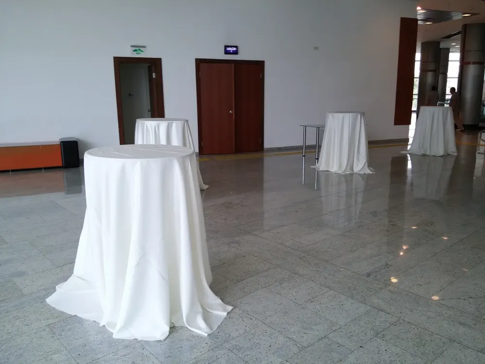 İstanbul kokteyl bistro masası uygulaması — Esin Balon organizasyon