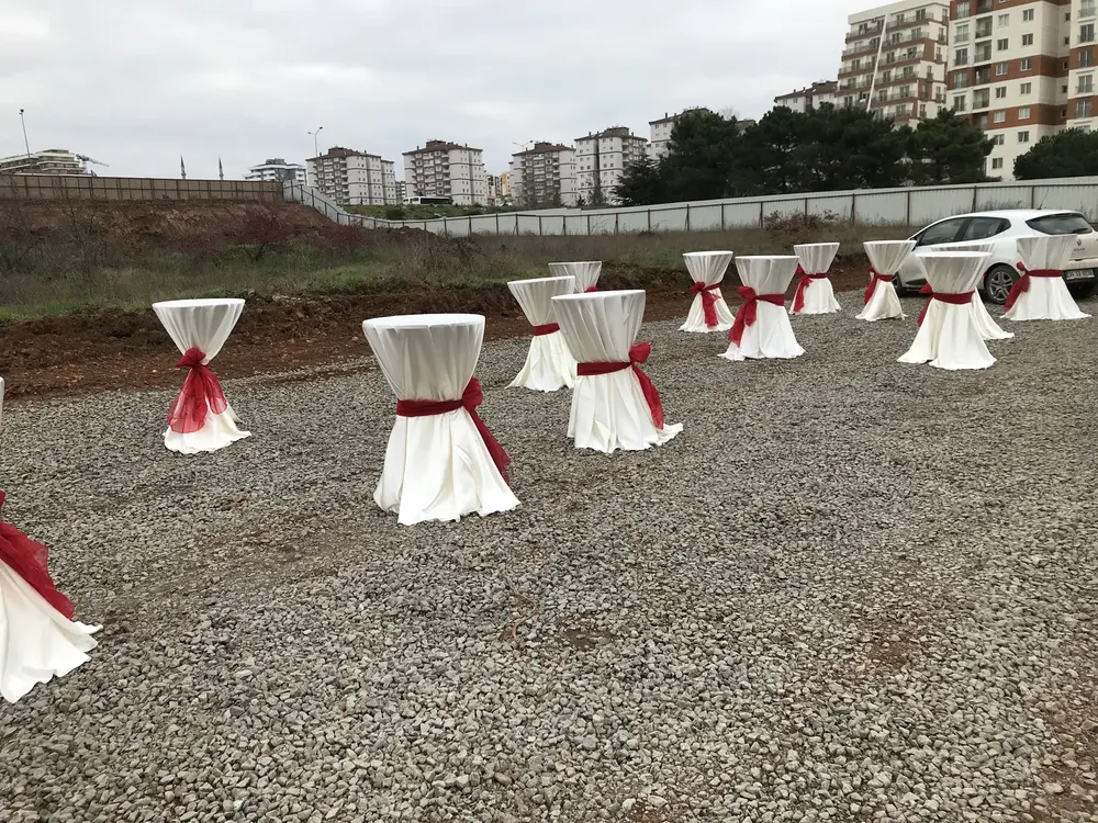 İstanbul kokteyl bistro masası uygulaması — Esin Balon organizasyon