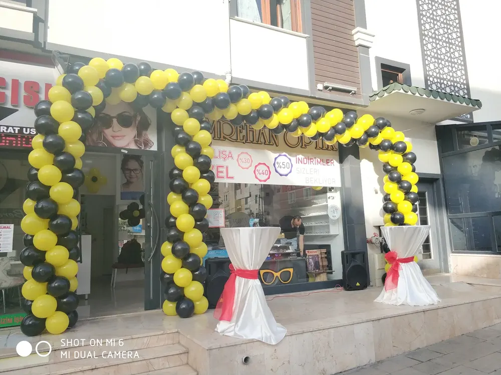 İstanbul kokteyl bistro masası uygulaması — Esin Balon organizasyon