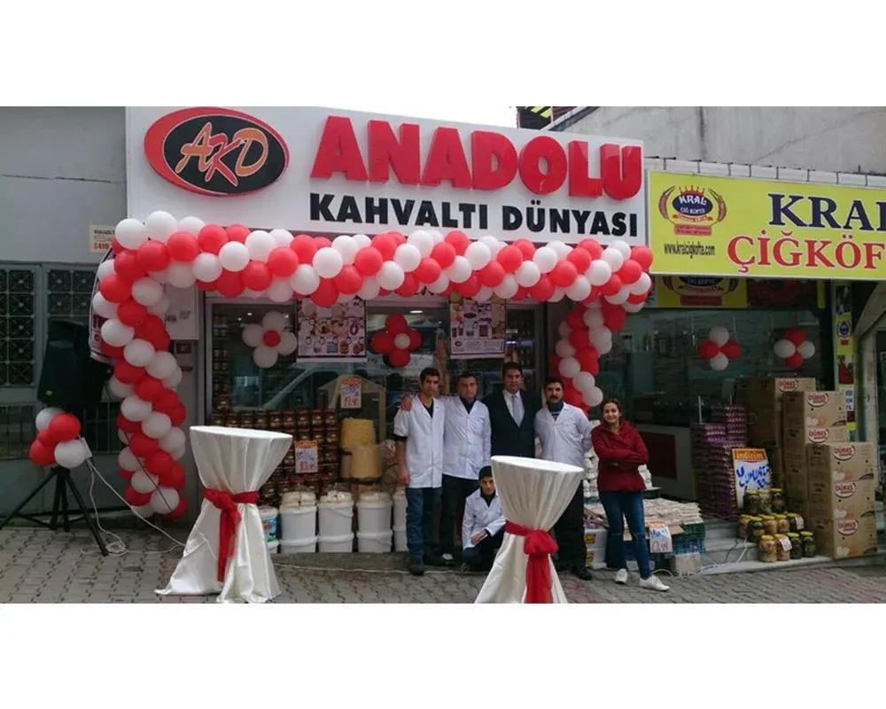 İstanbul kokteyl bistro masası uygulaması — Esin Balon organizasyon