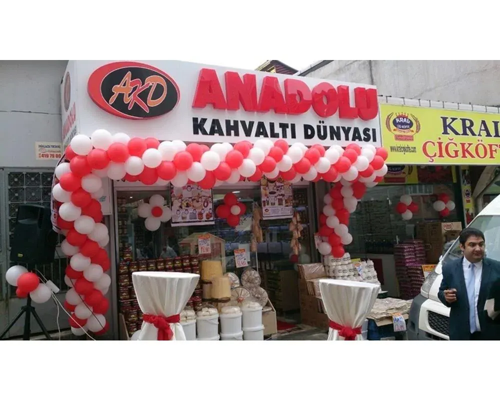 İstanbul kokteyl bistro masası uygulaması — Esin Balon organizasyon