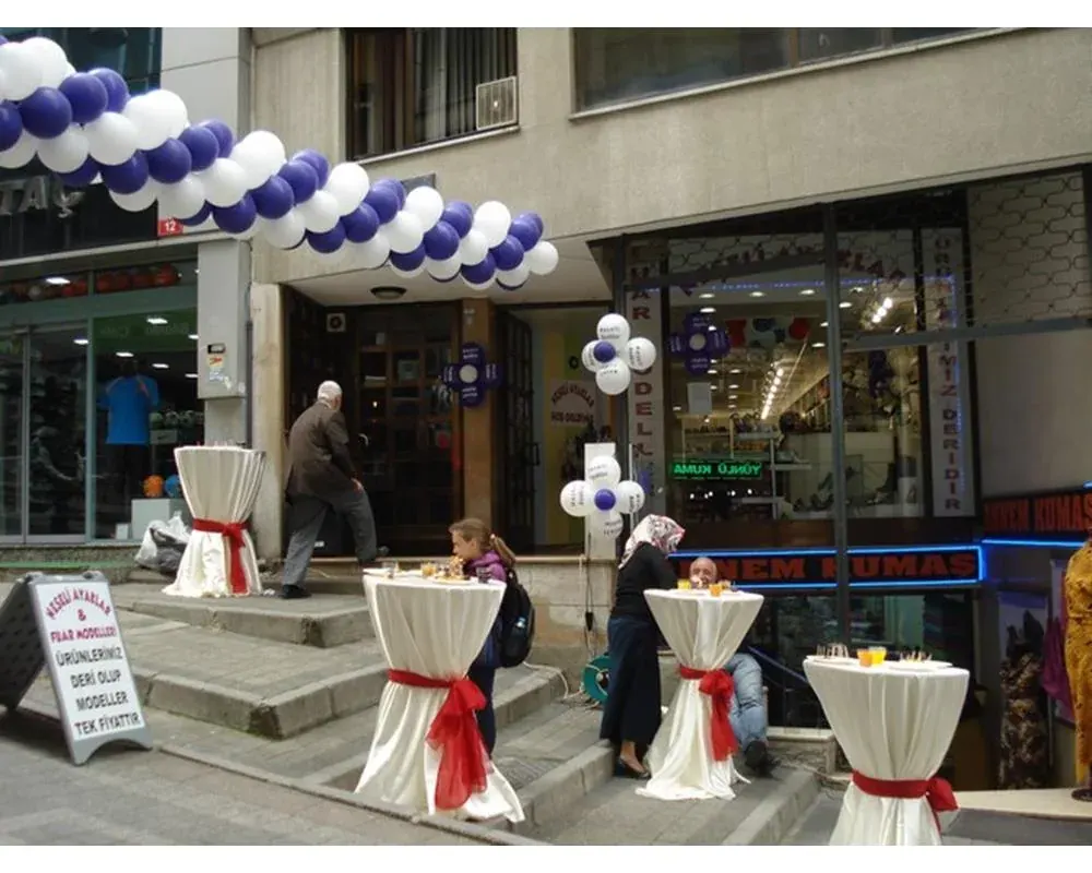 Kokteyl Bistro Masası çalışması — Esin Balon İstanbul