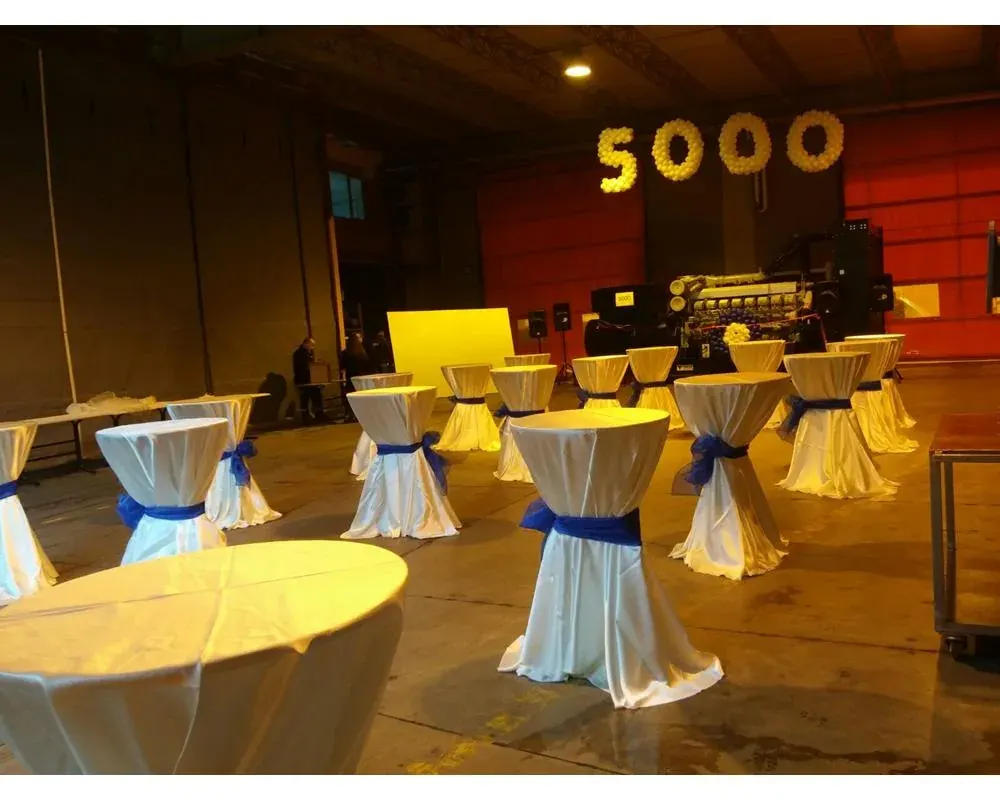 İstanbul kokteyl bistro masası uygulaması — Esin Balon organizasyon