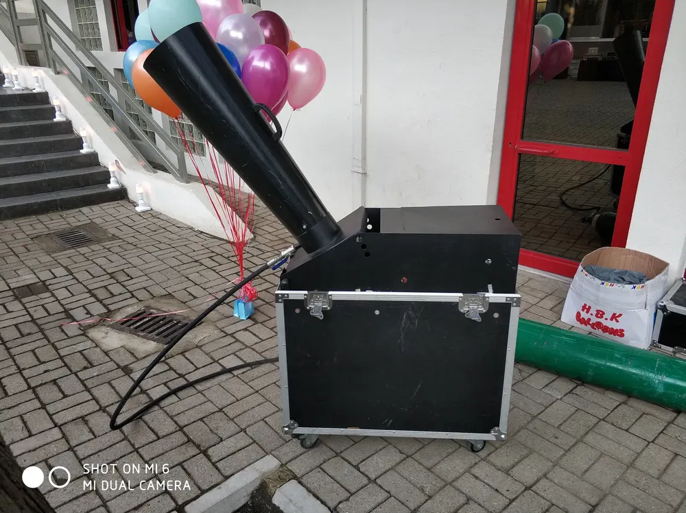 Konfeti Makinası çalışması — Esin Balon İstanbul