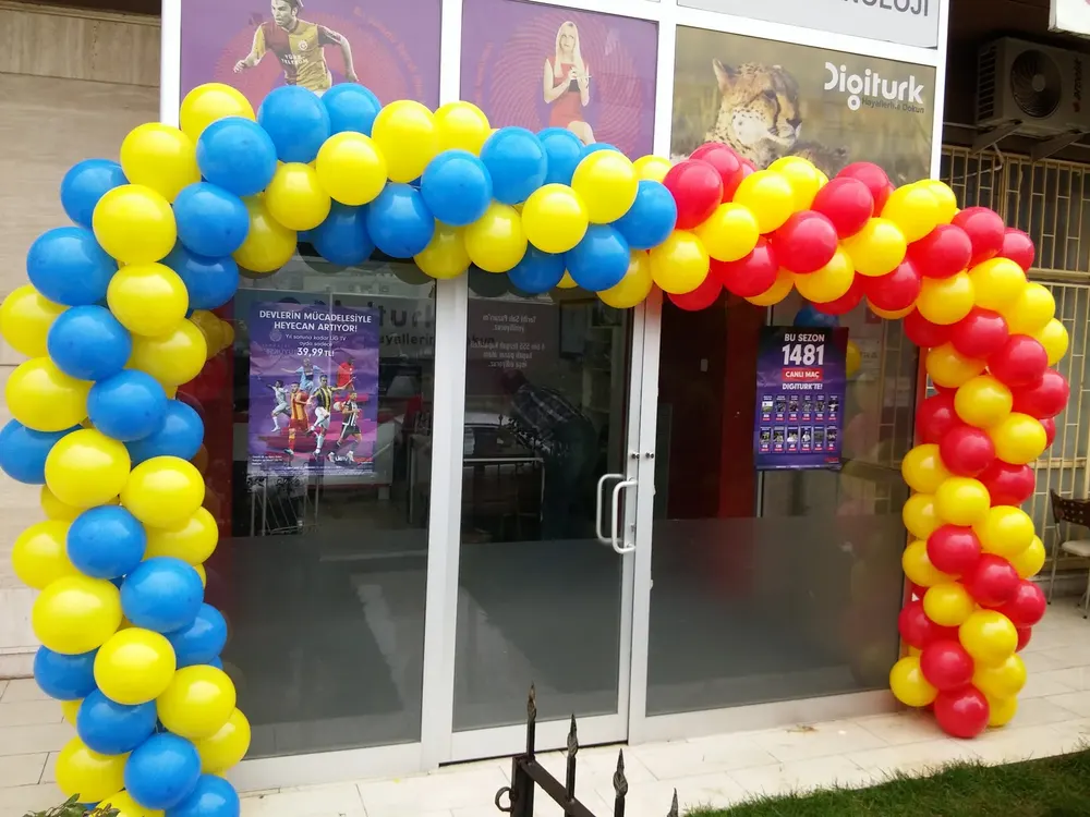Mağaza Açılışı Balon Süsleme çalışması — Esin Balon İstanbul