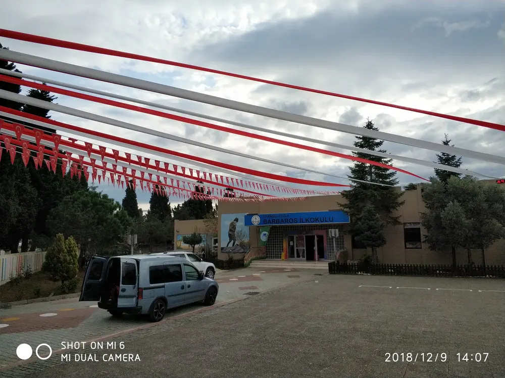 Mezuniyet ve Okul Balon Süsleme örneği, profesyonel kurulum — Esin Balon