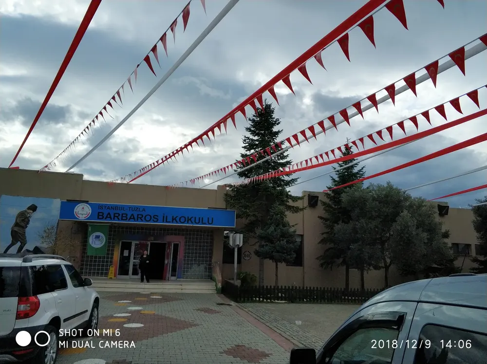 Mezuniyet ve Okul Balon Süsleme örneği, profesyonel kurulum — Esin Balon
