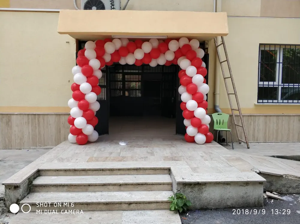 İstanbul mezuniyet ve okul balon süsleme uygulaması — Esin Balon organizasyon