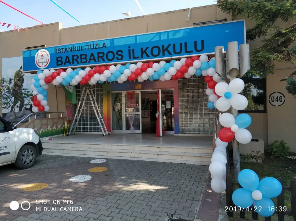 İstanbul mezuniyet ve okul balon süsleme uygulaması — Esin Balon organizasyon