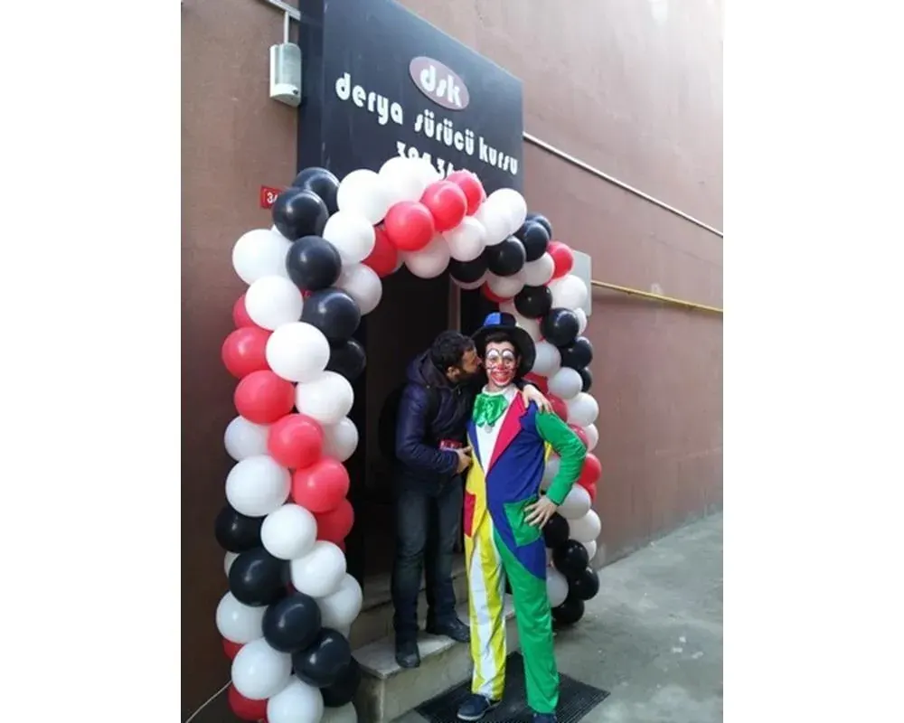 İstanbul palyaço uygulaması — Esin Balon organizasyon