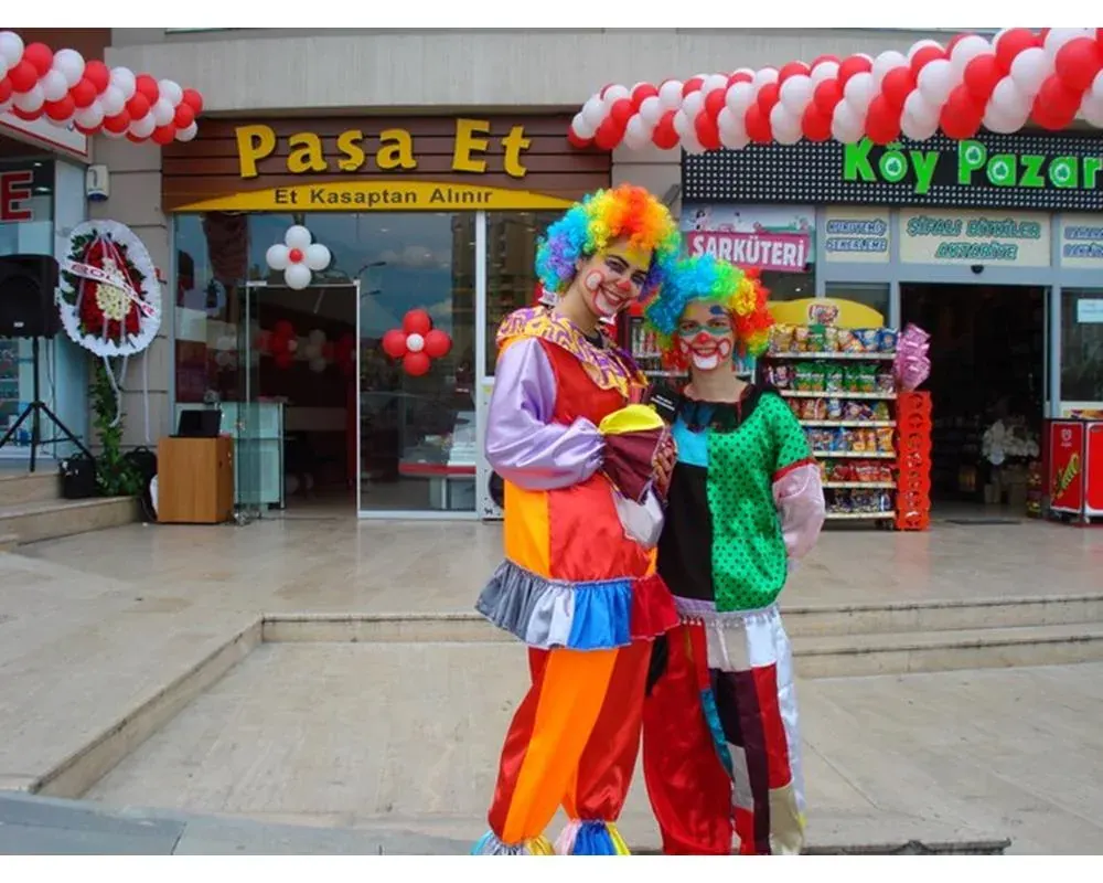 Palyaço örneği, profesyonel kurulum — Esin Balon