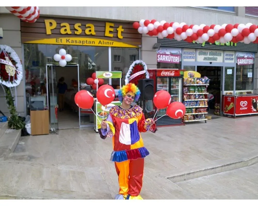 Palyaço örneği, profesyonel kurulum — Esin Balon