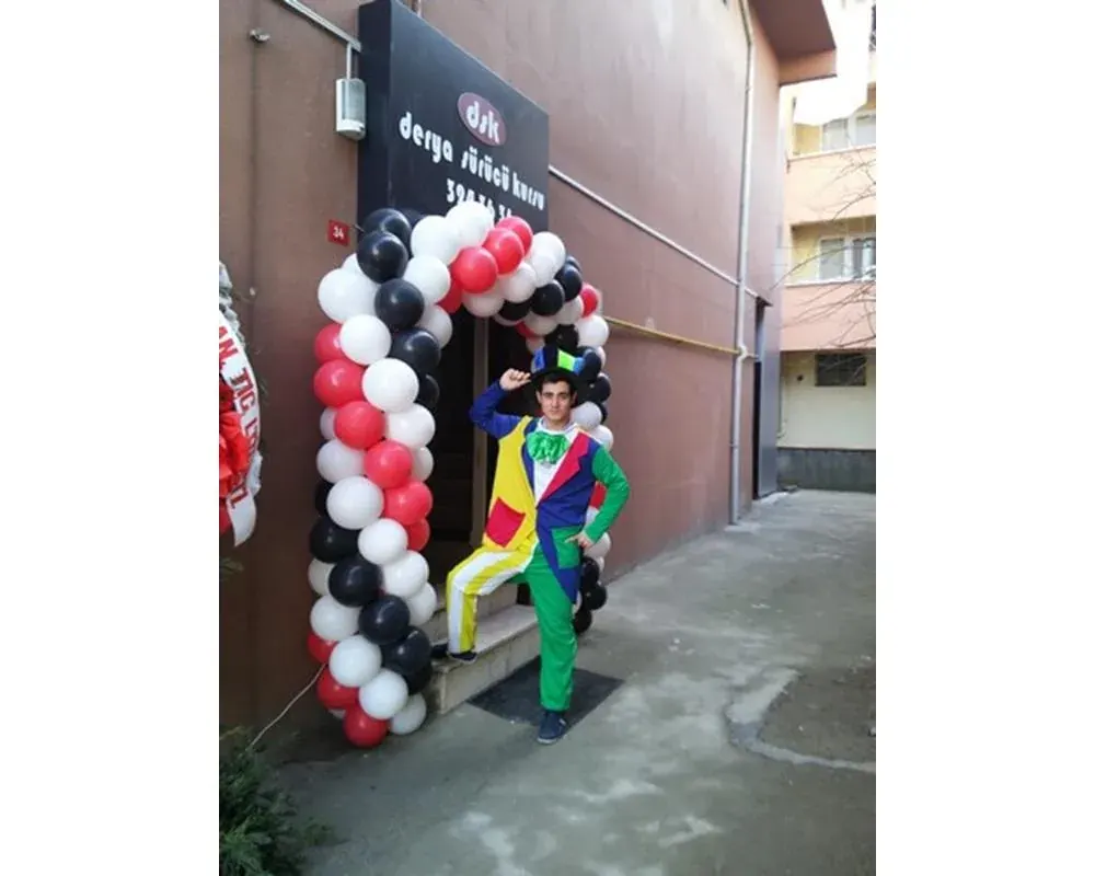 Palyaço örneği, profesyonel kurulum — Esin Balon