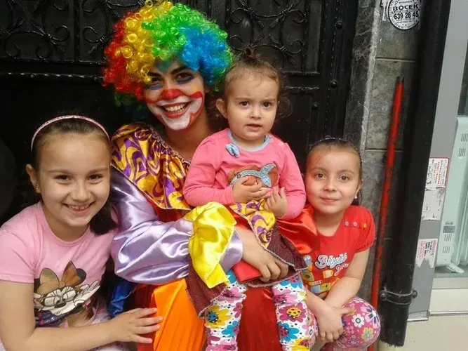 İstanbul palyaço uygulaması — Esin Balon organizasyon